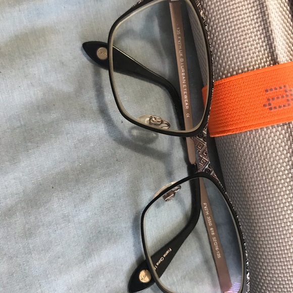FYSH metal frame eyeglasses - Picture 3 of 6